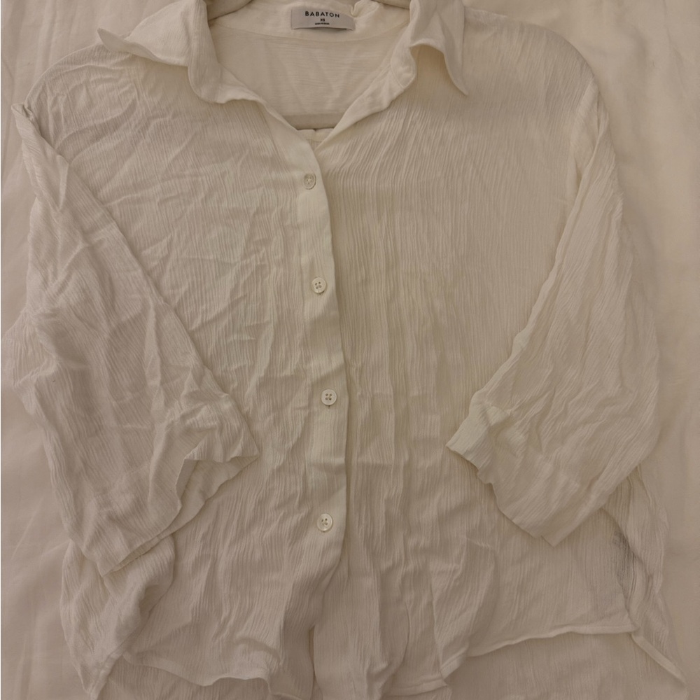 Aritzia Babaton Lightweight Crinkled Button-Down Shirt in Off-White